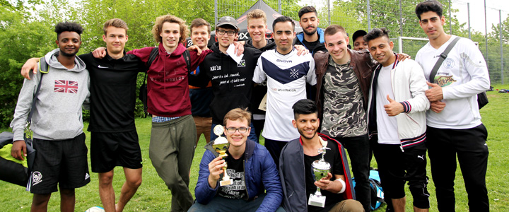 Platz 1 bei der Landesfußballmeisterschaft 2019: die Mannschaft EC Bad Homburg